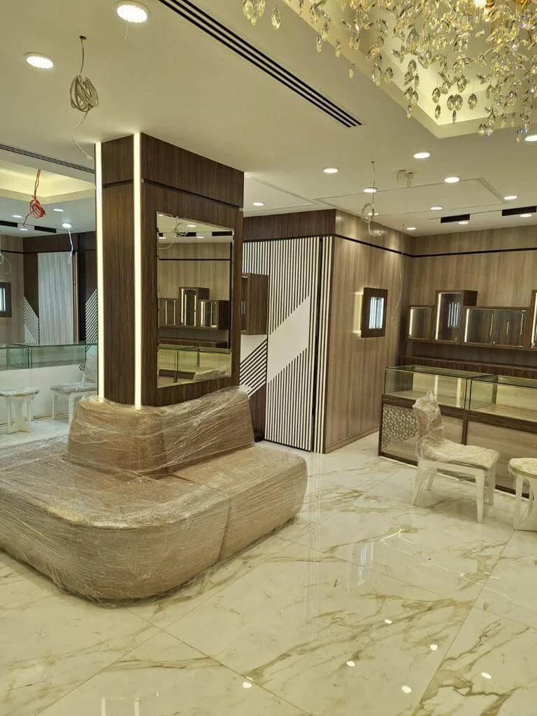 ديكور معرض دعنا للمجوهرات – فرع شارع مكة