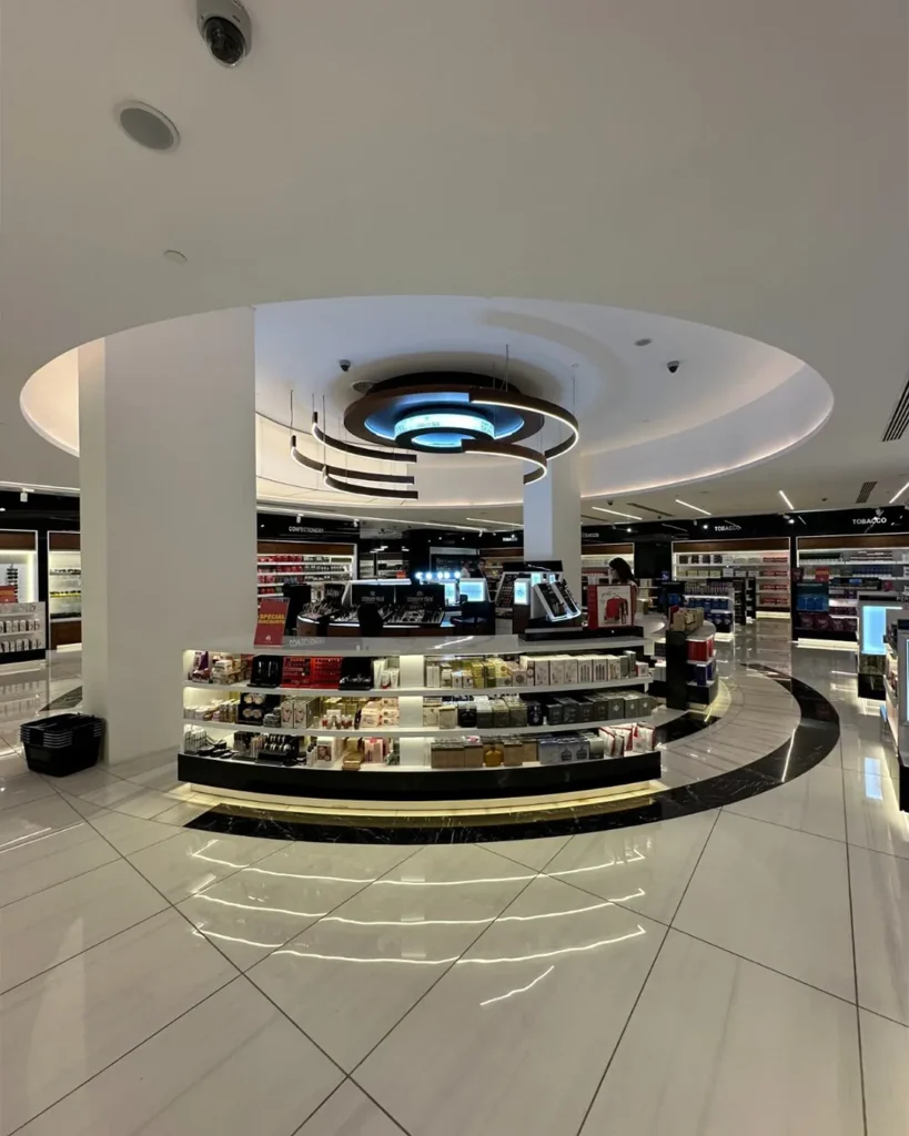 تصميم ديكور متجر Jordan Duty Free